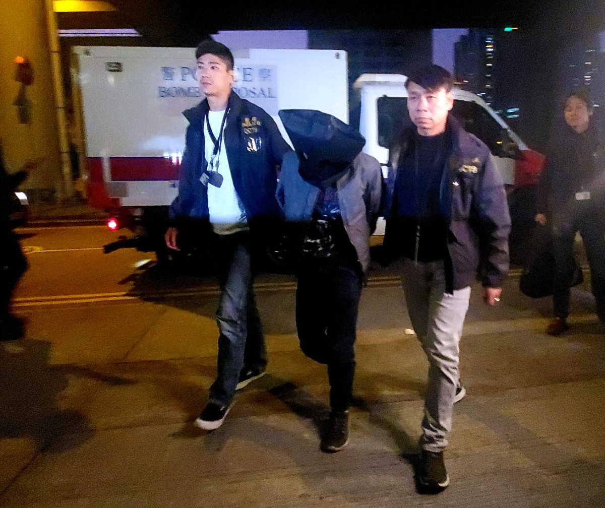 香港 炸弹 中国新闻网 图片_屯门环保园炸弹案_香港警方拘捕自制遥控炸弹疑犯