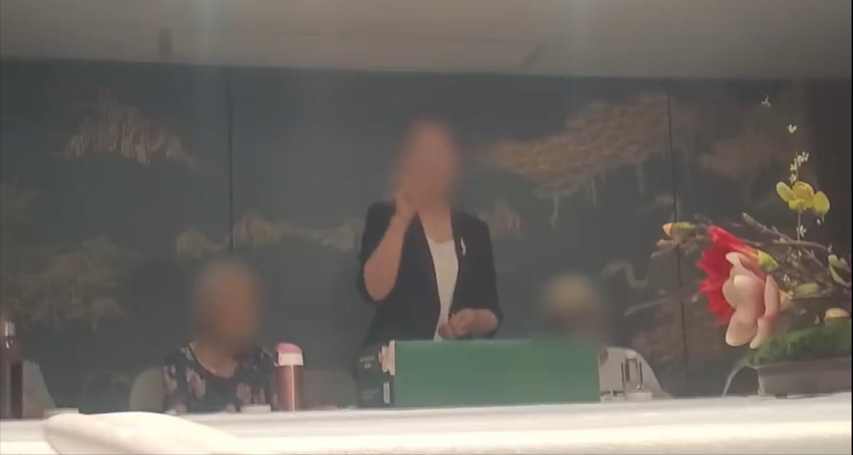 微信上的特殊服务可信度高吗_艾灸体验红包陷阱_老年人免费鸡蛋骗局