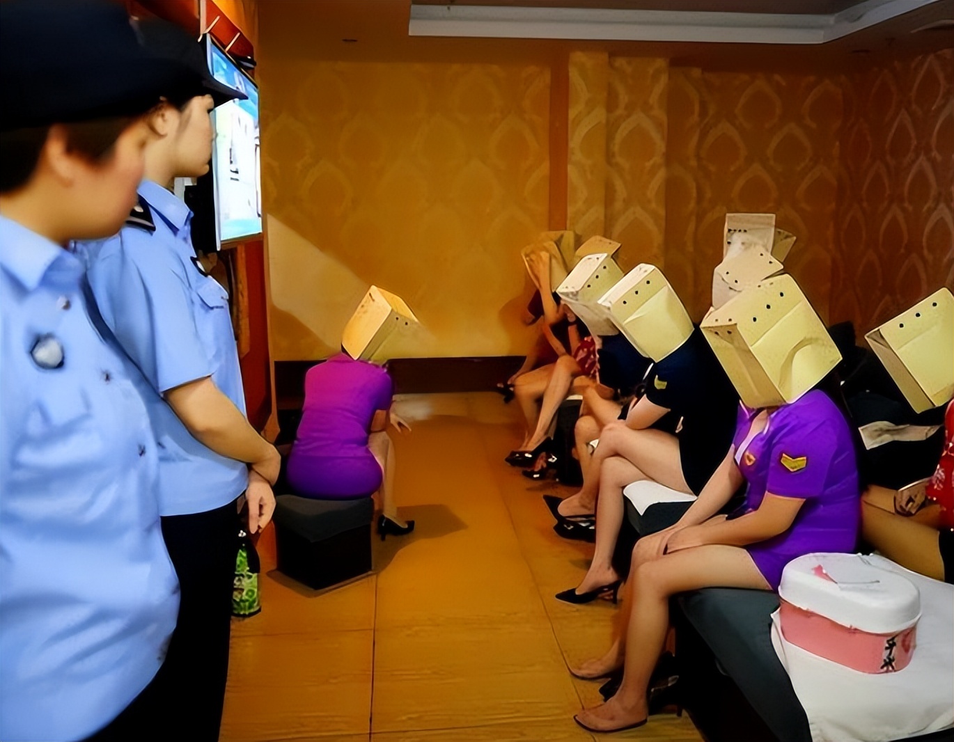 免费色情网站的运作逻辑_免费色情网站的安全风险_来几个能看的网址