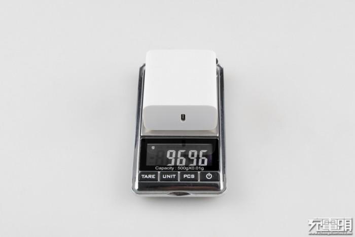 体积缩减27% 小米65W PD充电器开箱评测