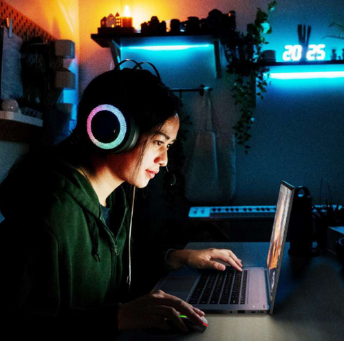 苹果超级本能玩游戏吗_苹果M1芯片游戏性能_苹果M1电脑游戏体验对比英特尔