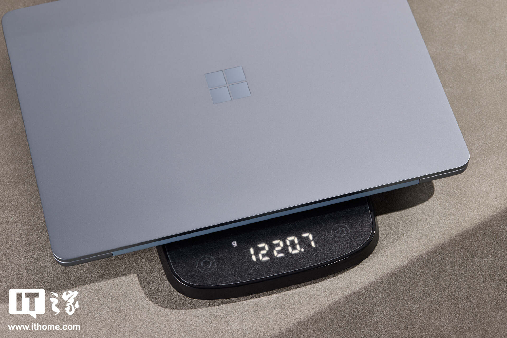 Surface Laptop 13 英寸版评测_WhatsApp_Surface Laptop 13 性能体验