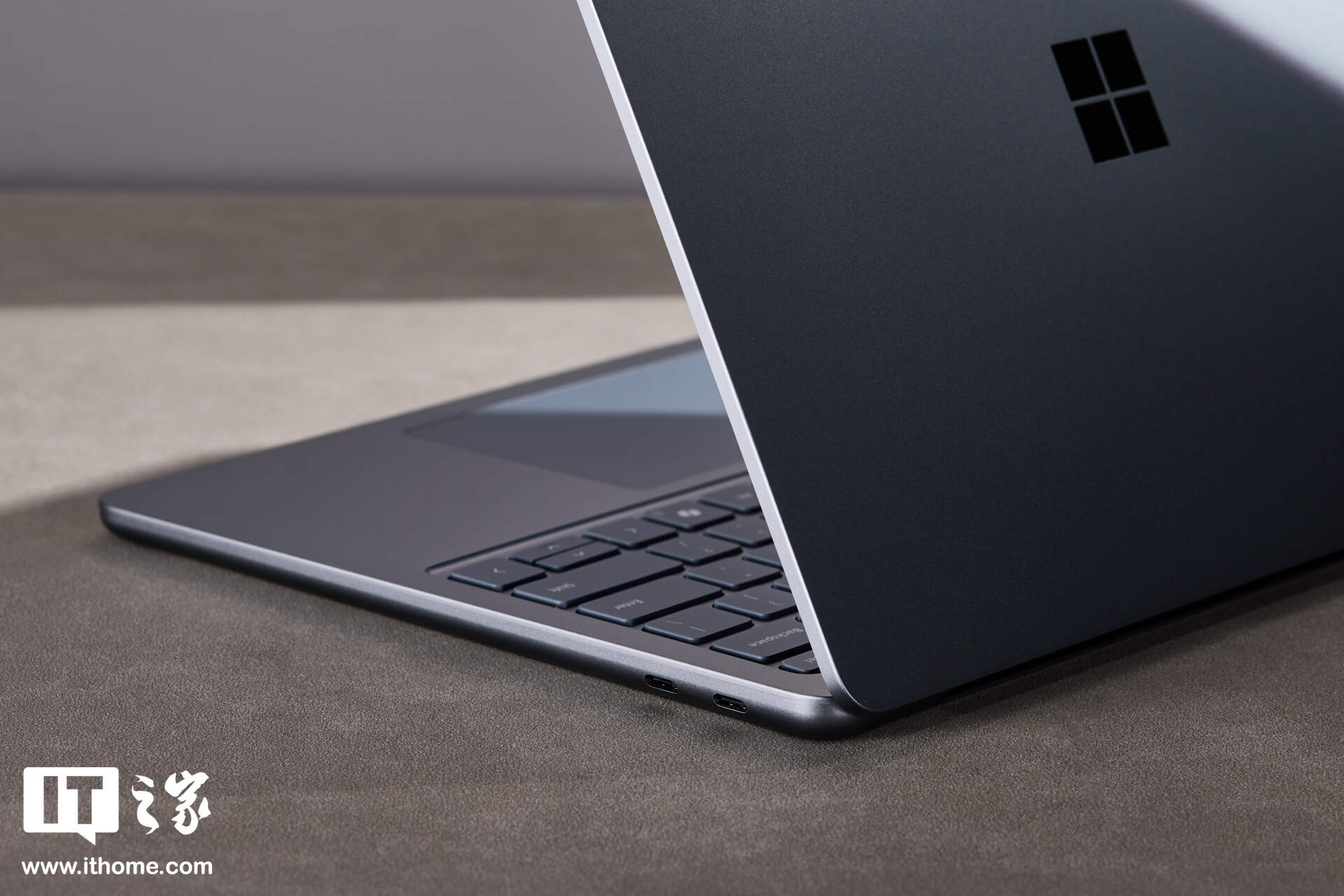 WhatsApp_Surface Laptop 13 英寸版评测_Surface Laptop 13 性能体验