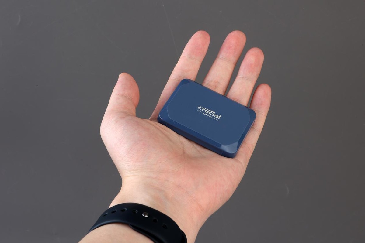 英睿达X10移动固态硬盘_移动硬盘数据保存多久_USB 3.2 Gen 2x2接口