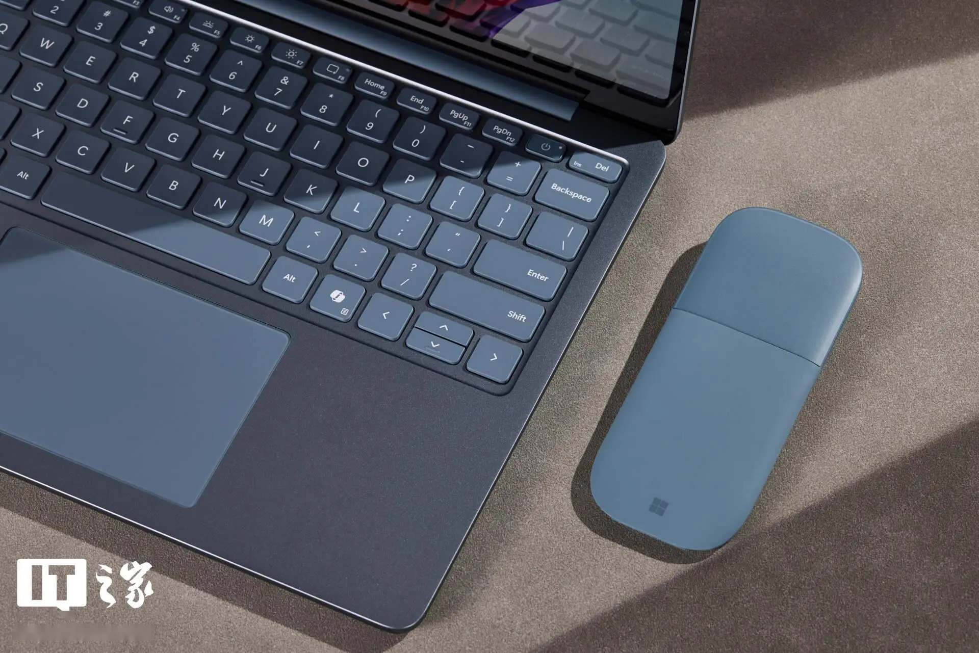 Surface Laptop 13 性能测试_Surface Laptop 13 英寸版评测_WhatsApp