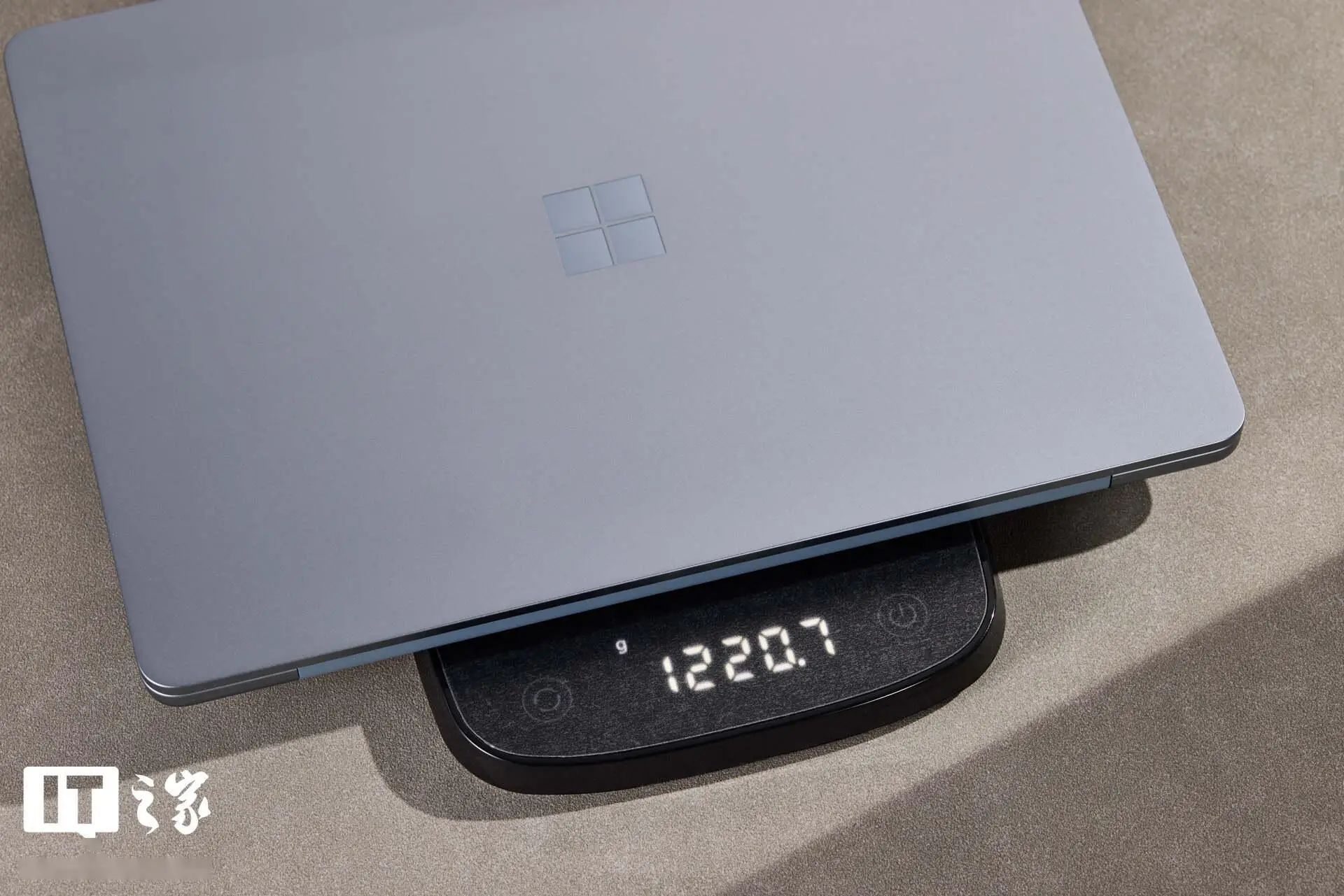 Surface Laptop 13 性能测试_WhatsApp_Surface Laptop 13 英寸版评测