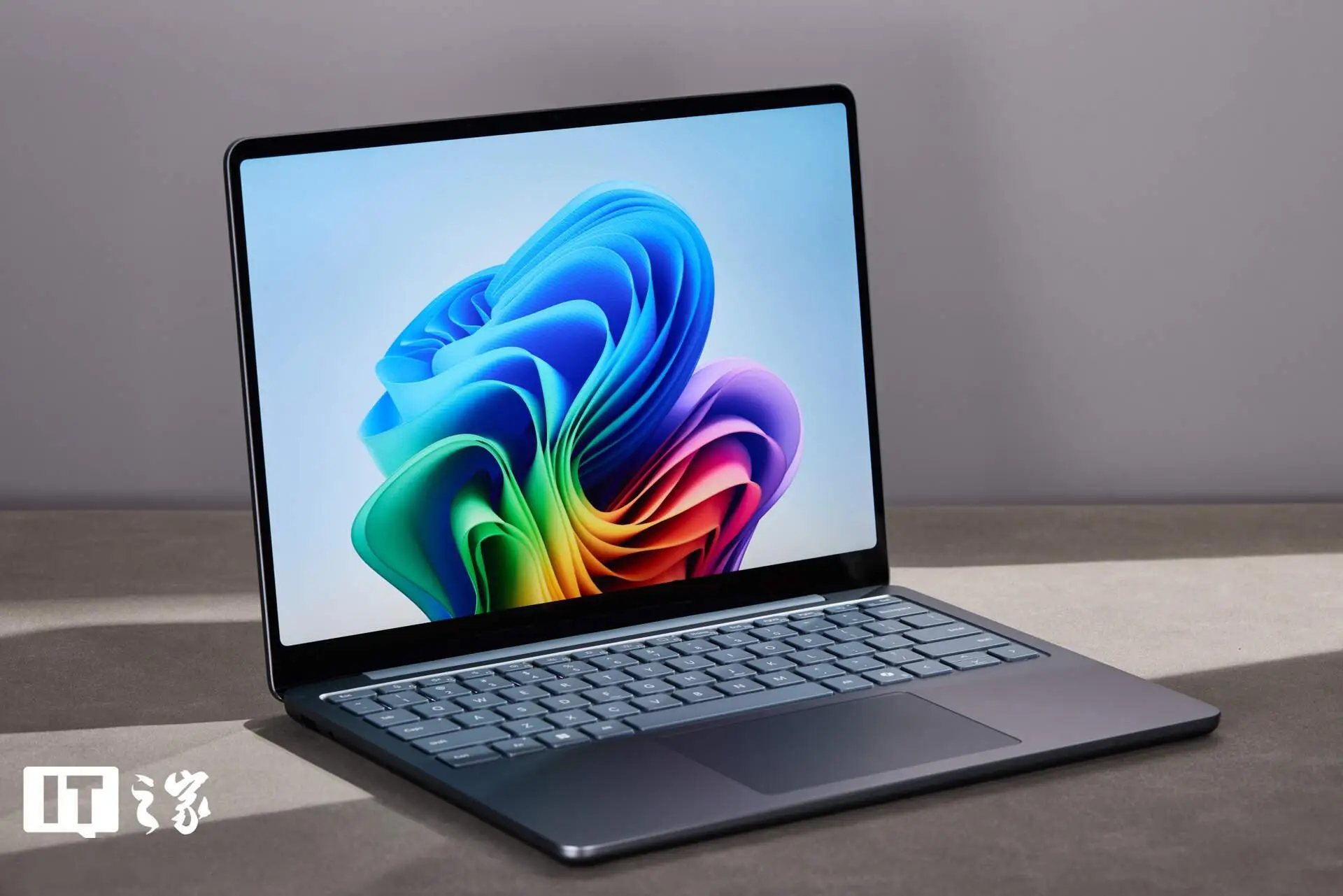 WhatsApp_Surface Laptop 13 性能测试_Surface Laptop 13 英寸版评测