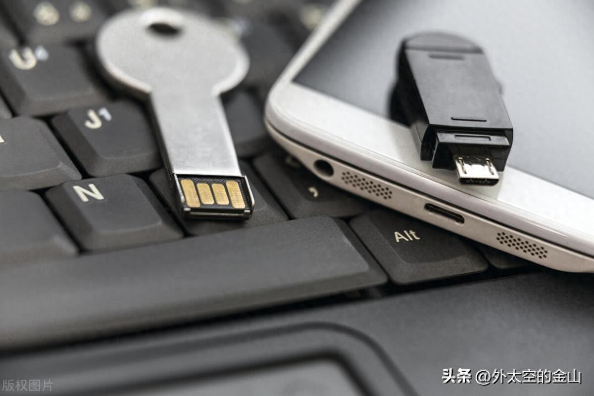 电脑插上U盘不显示_U盘插入电脑没反应解决方法_u盘装系统找不到驱动程序