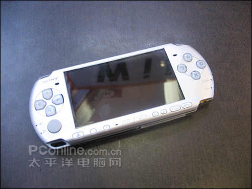 《瑞奇与叮当 尺寸事件》同捆豪华版PSP3000