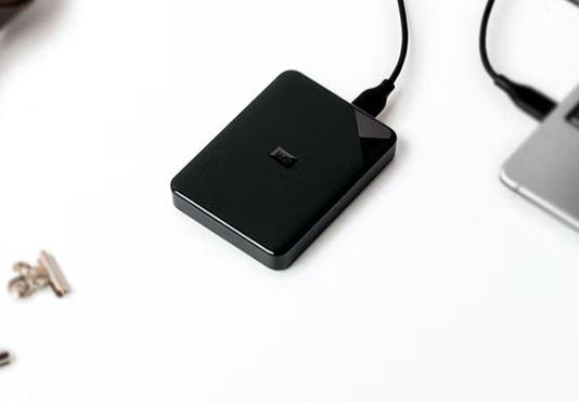 移动硬盘与机械硬盘区别_移动硬盘有啥用_移动硬盘机械硬盘优缺点