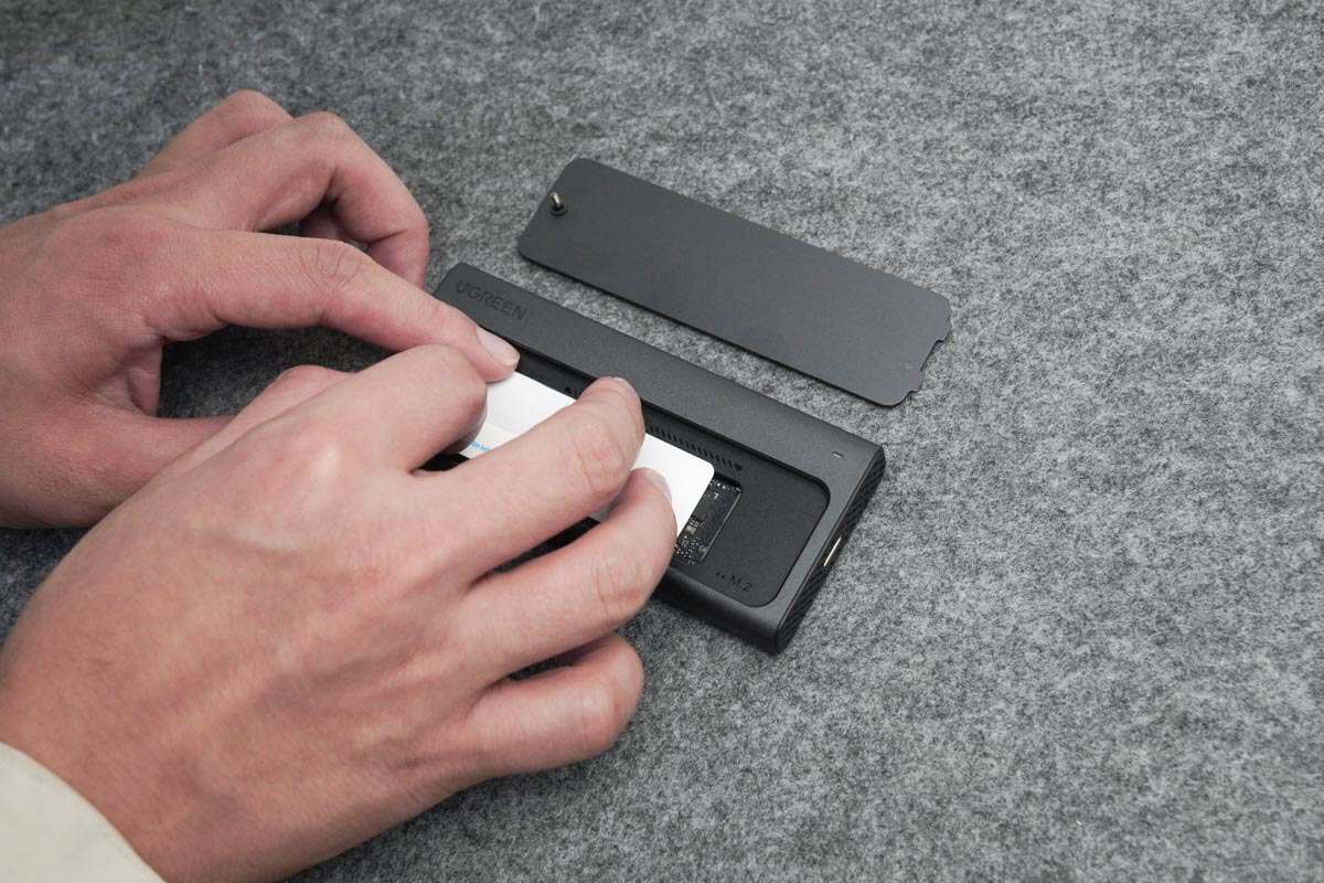 Mac mini外置硬盘系统盘安装教程_将系统变为到固态硬盘_外置硬盘盒固态硬盘Mac mini双系统