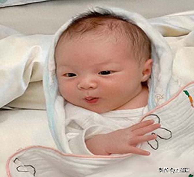 2025年属蛇男宝宝起名指南_蛇年男宝宝命名技巧_免费带水女孩名字大全2025