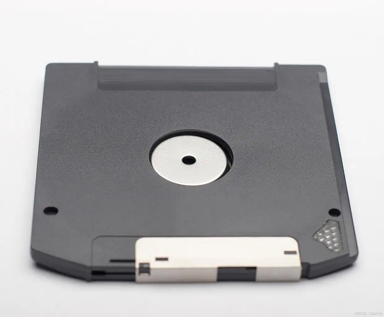 分辨可删禁删文件_新电脑本地磁盘c满了_清理C盘空间