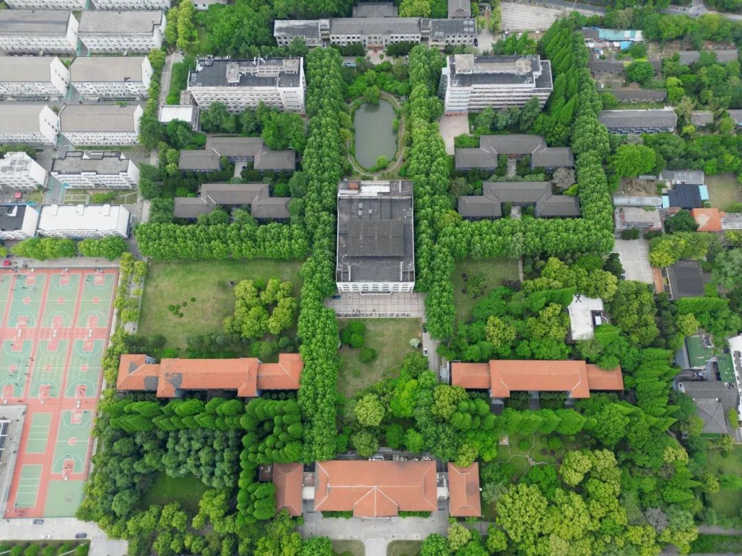 扬州大学辅导员招聘条件_扬州市教育信息公开网_扬州大学2025年公开招聘专职辅导员