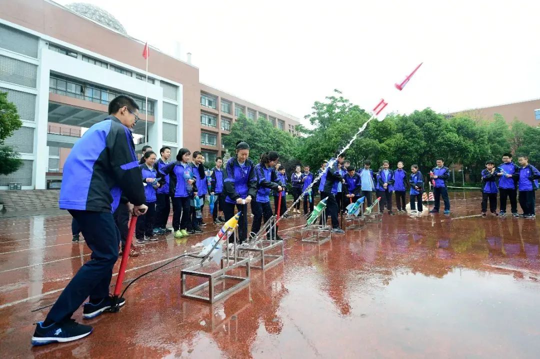 成都市教育局在线办事平台_成都市随迁子女小升初入学条件_成都市随迁子女入学政策