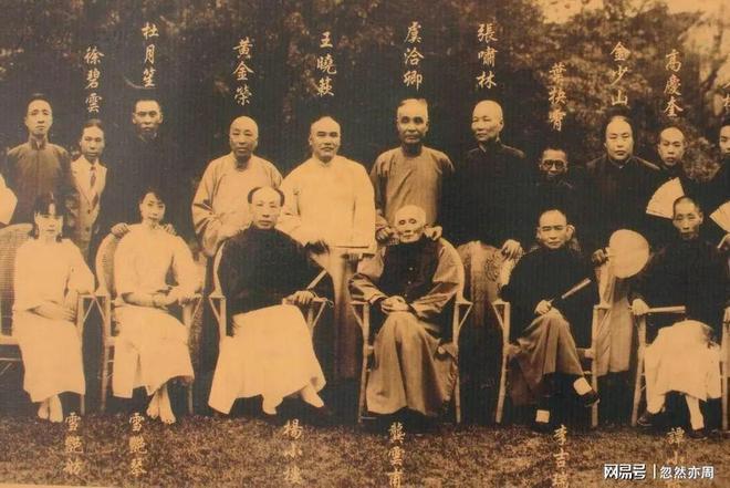 喜欢上海的理由_上海的售报亭_爱上上海的理由图片