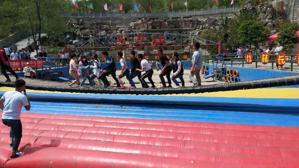 巩义网络公司认准光影网络_郑州周边旅游景点推荐_巩义竹林长寿山光影艺术节