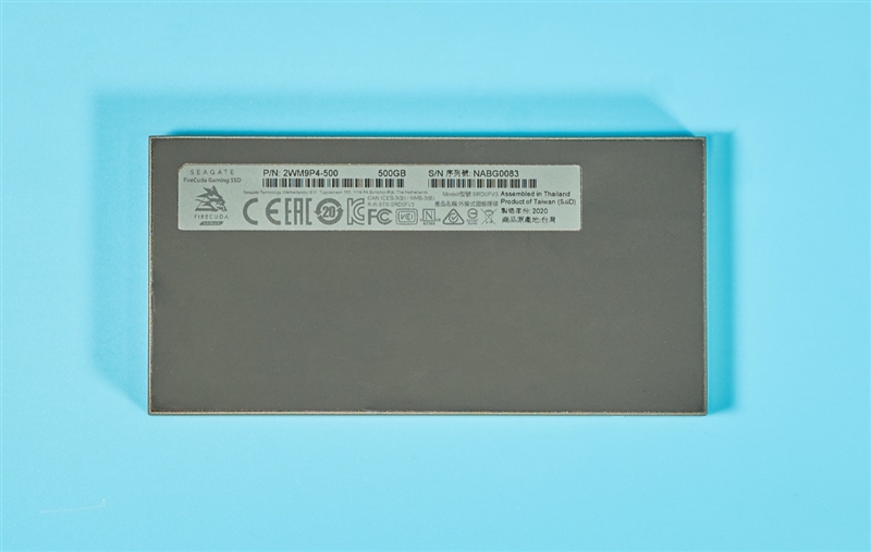 希捷酷玩游戏SSD极光侠 2000MB/s 移动固态硬盘_移动硬盘速度对比