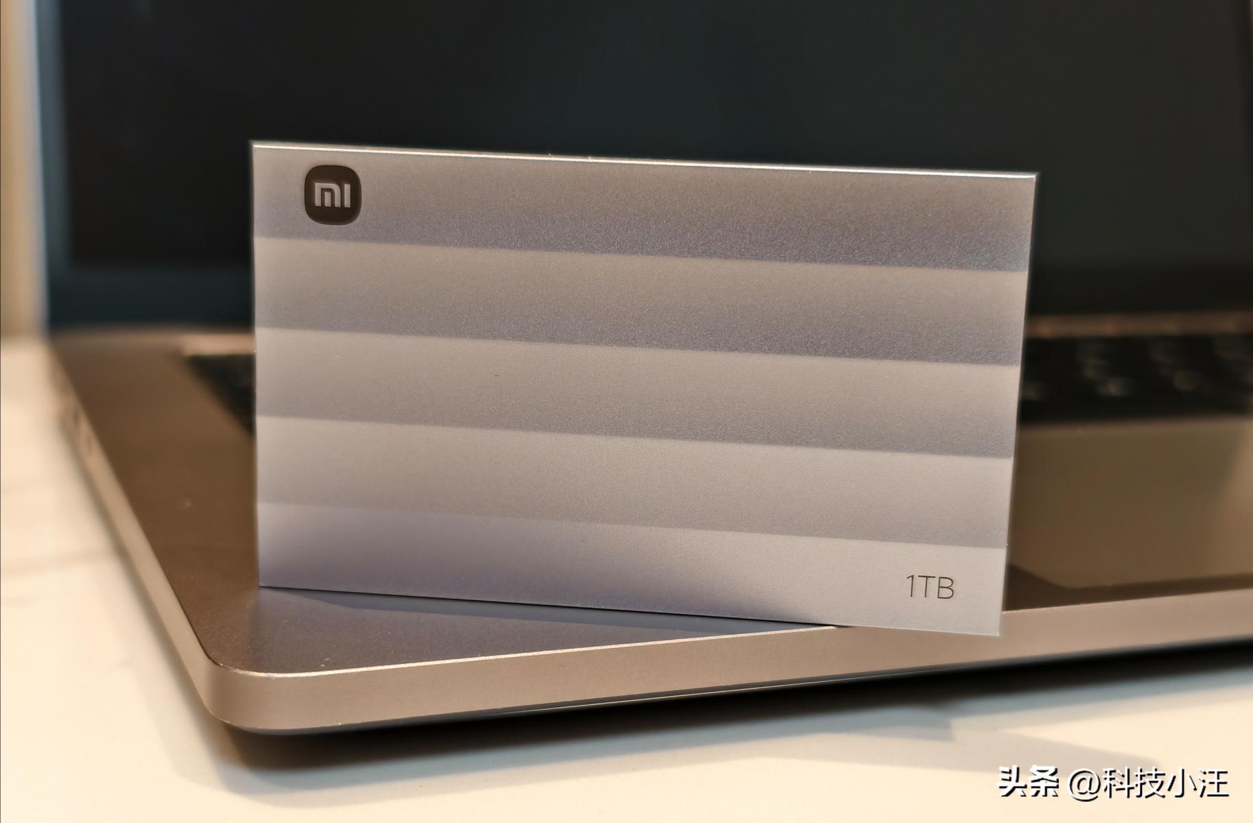 移动固态硬盘评测_移动硬盘速度对比_小米腾隐三星西数闪迪对比