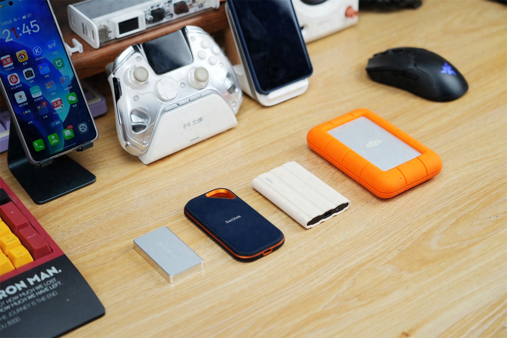 存储设备颜值革命_移动硬盘速度对比_生活美学融合存储设备