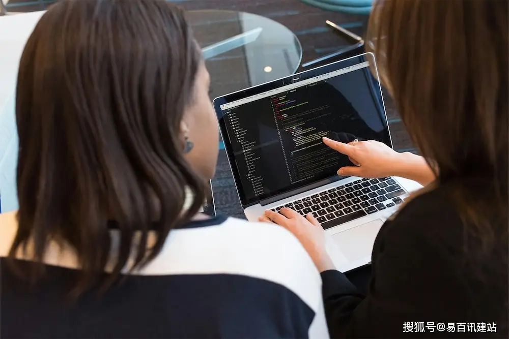 现代简约风格网页设计模板_个人网页设计内容_个人网页设计模板