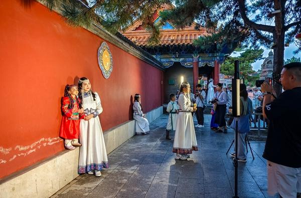 旅拍行业规范发展_旅拍市场乱象治理_全球拍特效摄影软件破解版下载