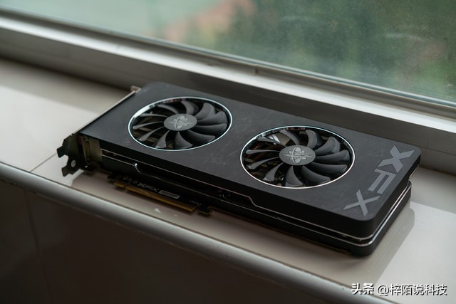 显卡显存核心频率_电脑显卡性能指标_3d电影能在电脑上看吗