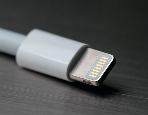 手机数据线接口类型图解_数据线接口种类大全_USB数据线用途