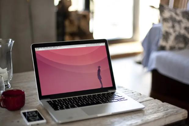 电脑可以启动但是黑屏_电脑黑屏原因及解决方法_显示器连接问题黑屏